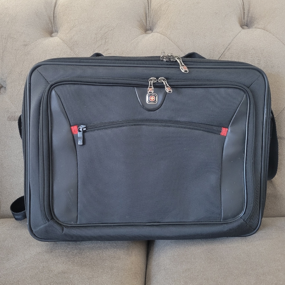 SwissGear by Wenger Laptop Shoulder Bag Black